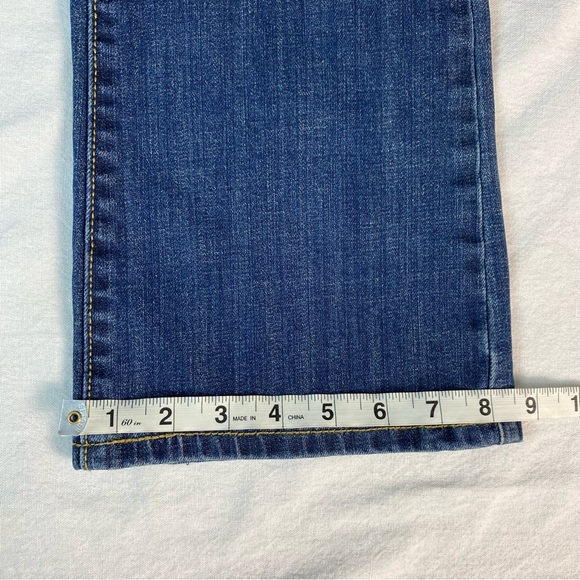 Levi’s Women’s 515 Bootcut Jeans Back Flap Pockets Embroidered Studs 28/30 - Picture 12 of 15